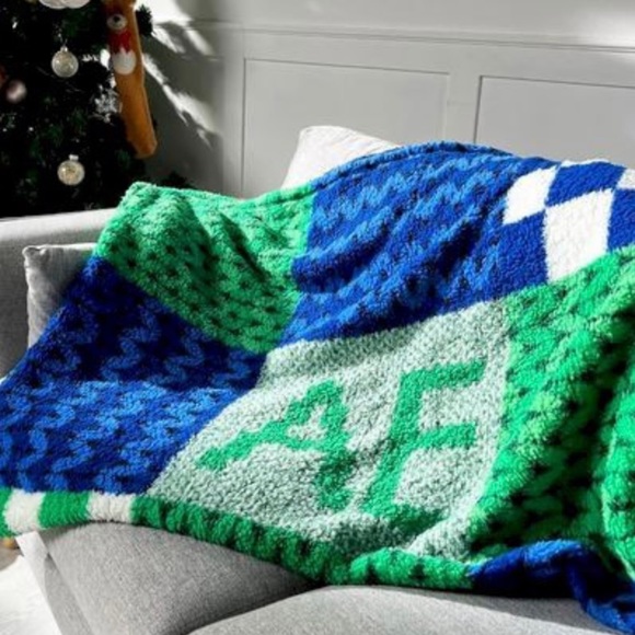 American Eagle Fleece Blanket, NWT - Picture 1 of 9